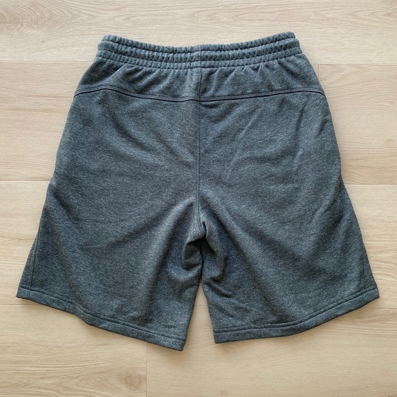 Gray Men's Shorts (S) - Picture 3 of 3